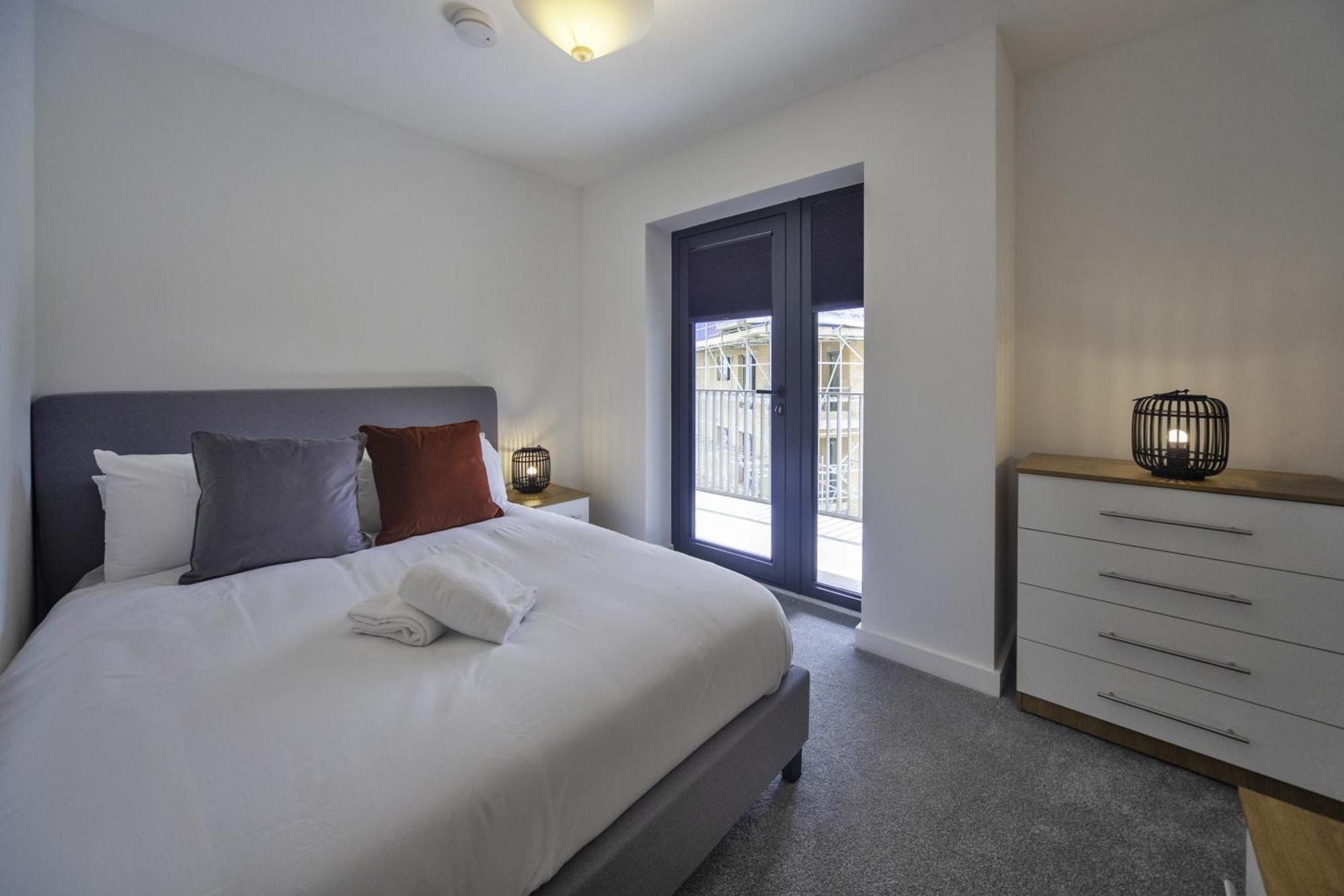Lovely 2 Bedroom Apartment In Central Ashford Ashford  Dış mekan fotoğraf