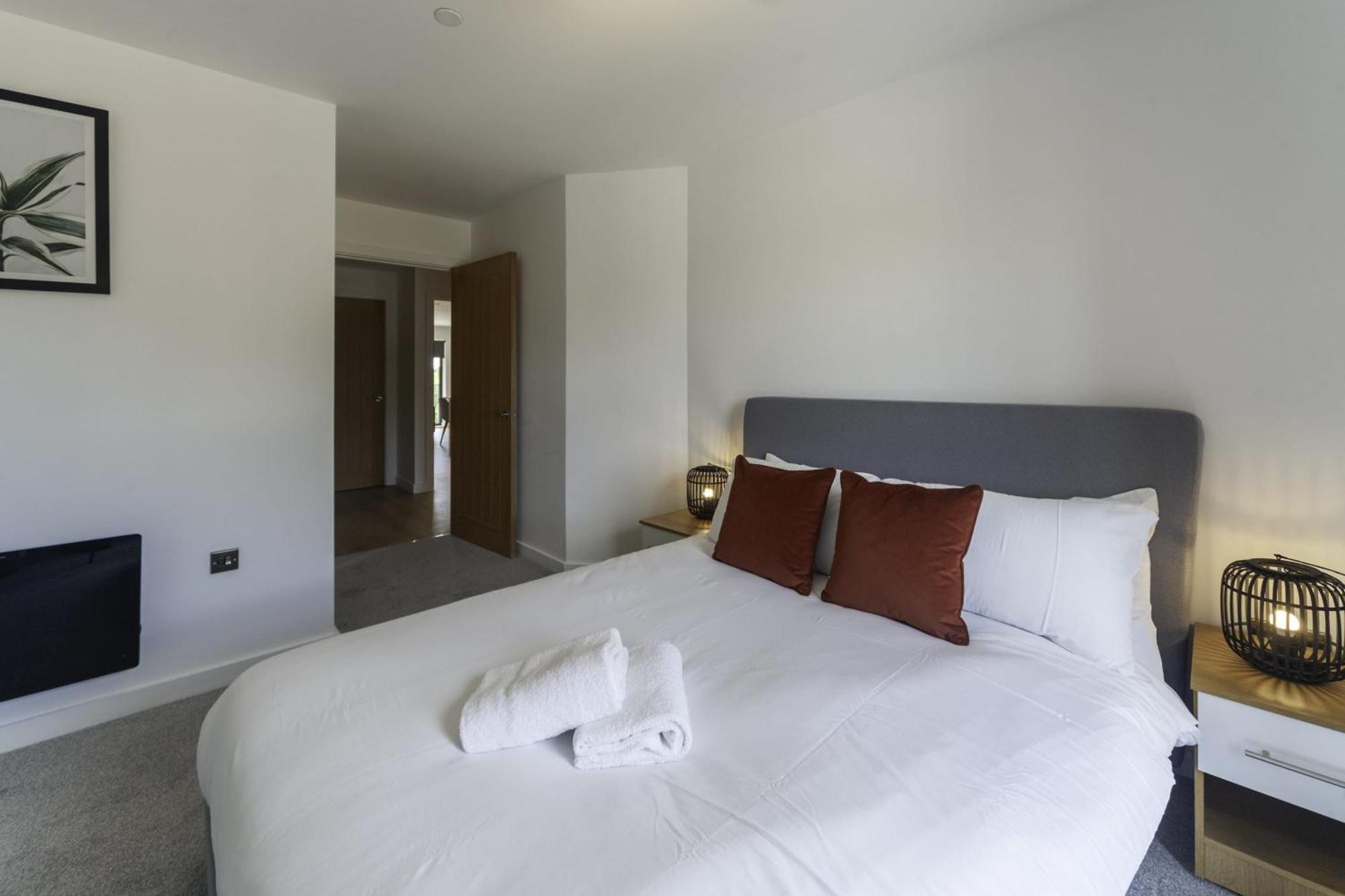 Lovely 2 Bedroom Apartment In Central Ashford Ashford  Dış mekan fotoğraf