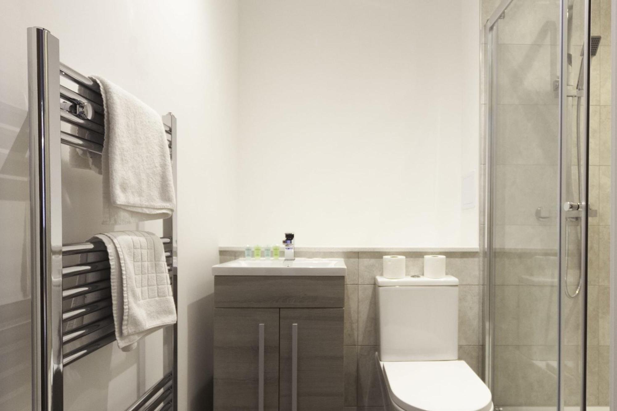 Lovely 2 Bedroom Apartment In Central Ashford Ashford  Dış mekan fotoğraf