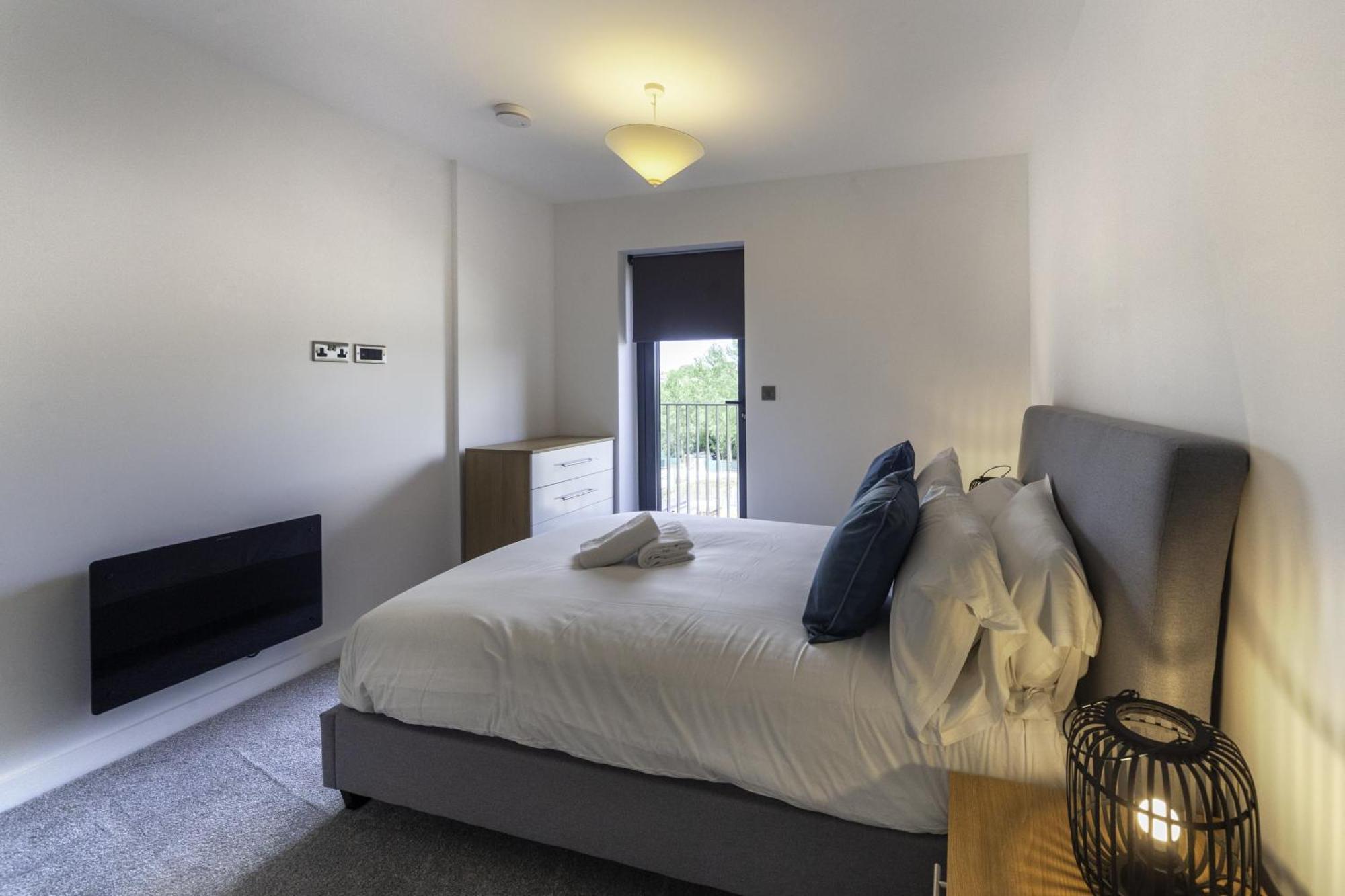 Lovely 2 Bedroom Apartment In Central Ashford Ashford  Dış mekan fotoğraf